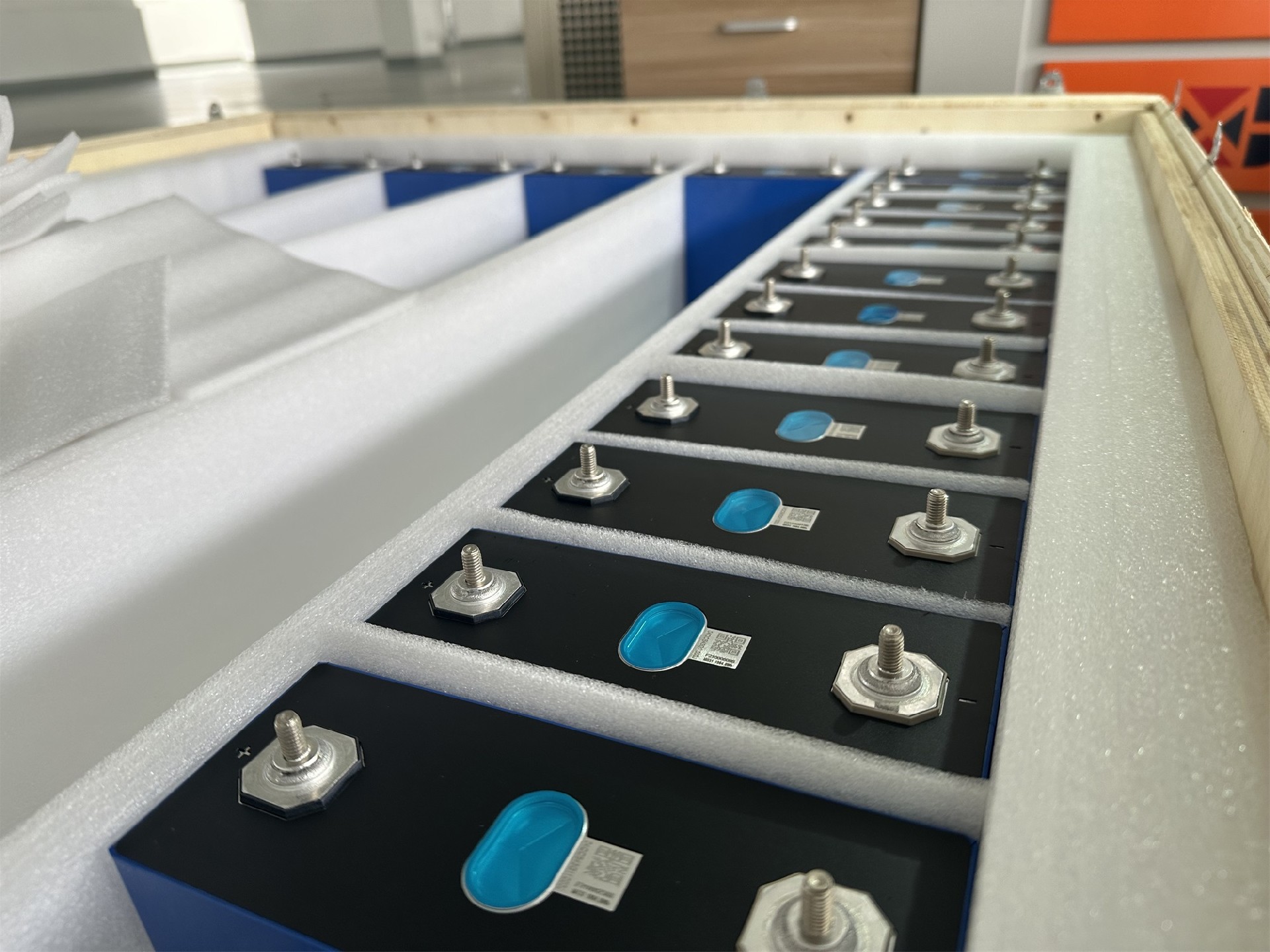 Welding electrode pole