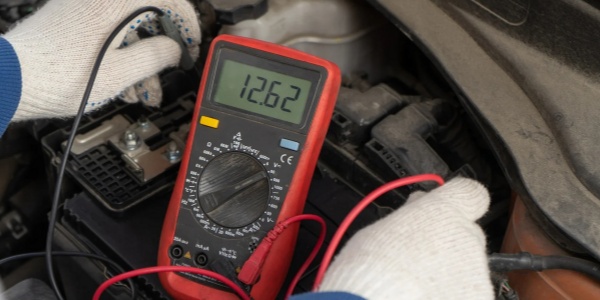 How Many Volts Is a Car Battery: Battery Type and Battery Voltage Test