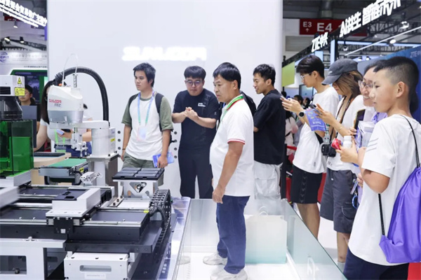 Sunwoda magnetic levitation conveying production line